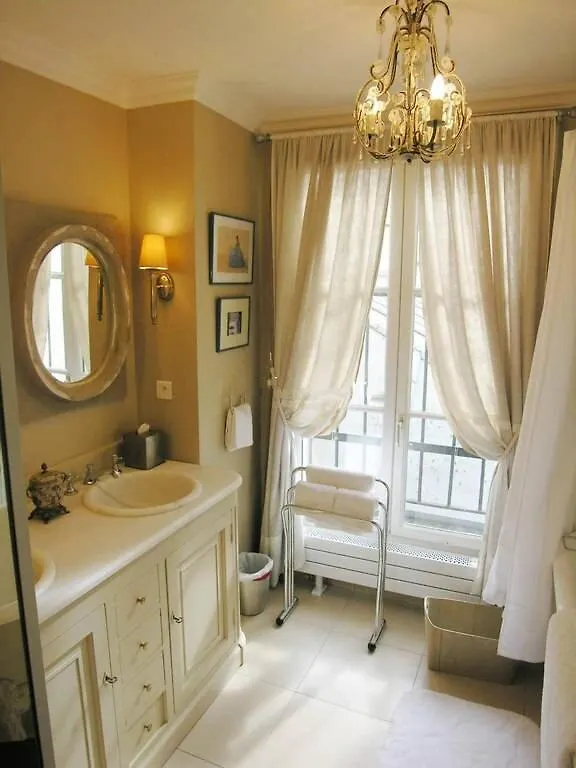 Beautiful 2 Bdrm- In The Heart Of The Marais Apartment Paris