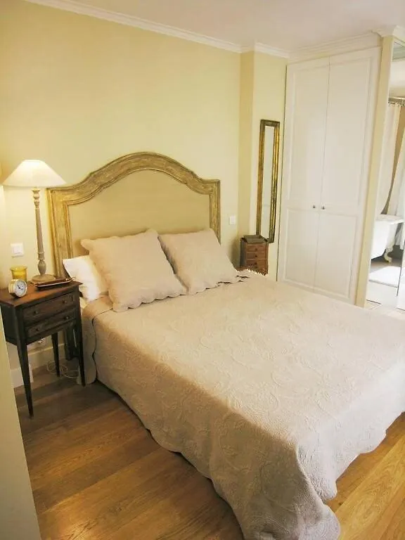 Beautiful 2 Bdrm- In The Heart Of The Marais Apartment Paris France