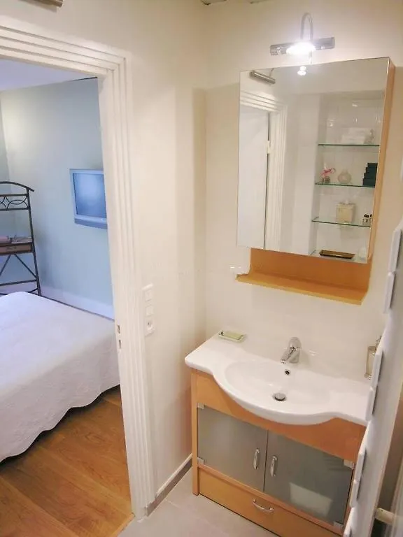 Beautiful 2 Bdrm- In The Heart Of The Marais Apartment Paris France