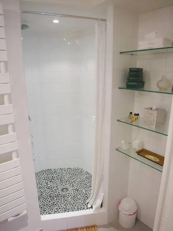 Beautiful 2 Bdrm- In The Heart Of The Marais Apartment Paris 0*,  France