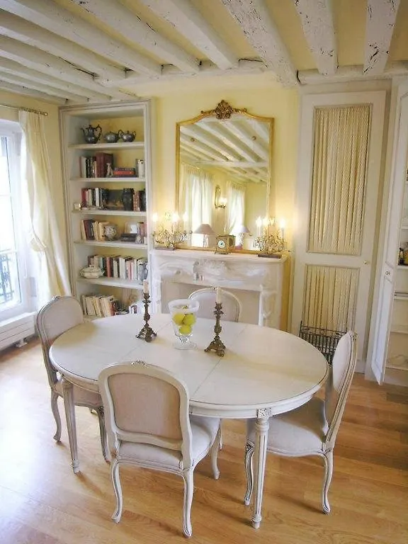 Beautiful 2 Bdrm- In The Heart Of The Marais Apartment Paris